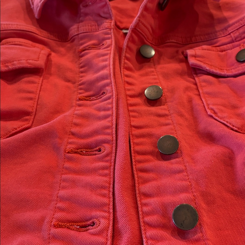 KUT women’s twill colored denim jacket. - Picture 2 of 16